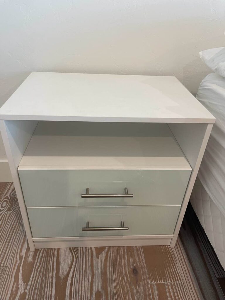 Futurista Nightstand in Icicle White Colored Glass