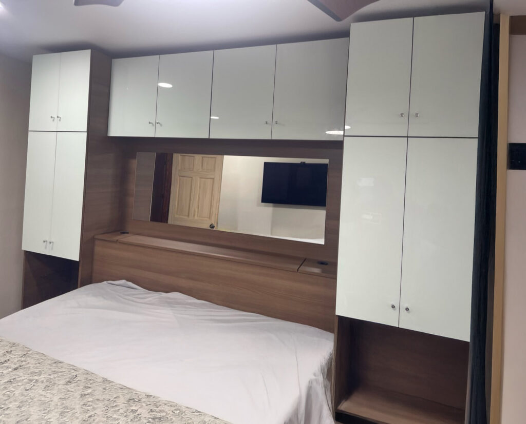 Pier wall bed