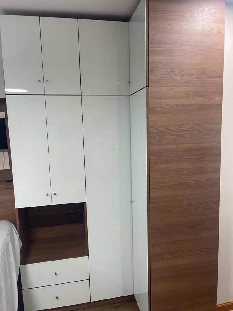 Pier wall bed corner wardrobe