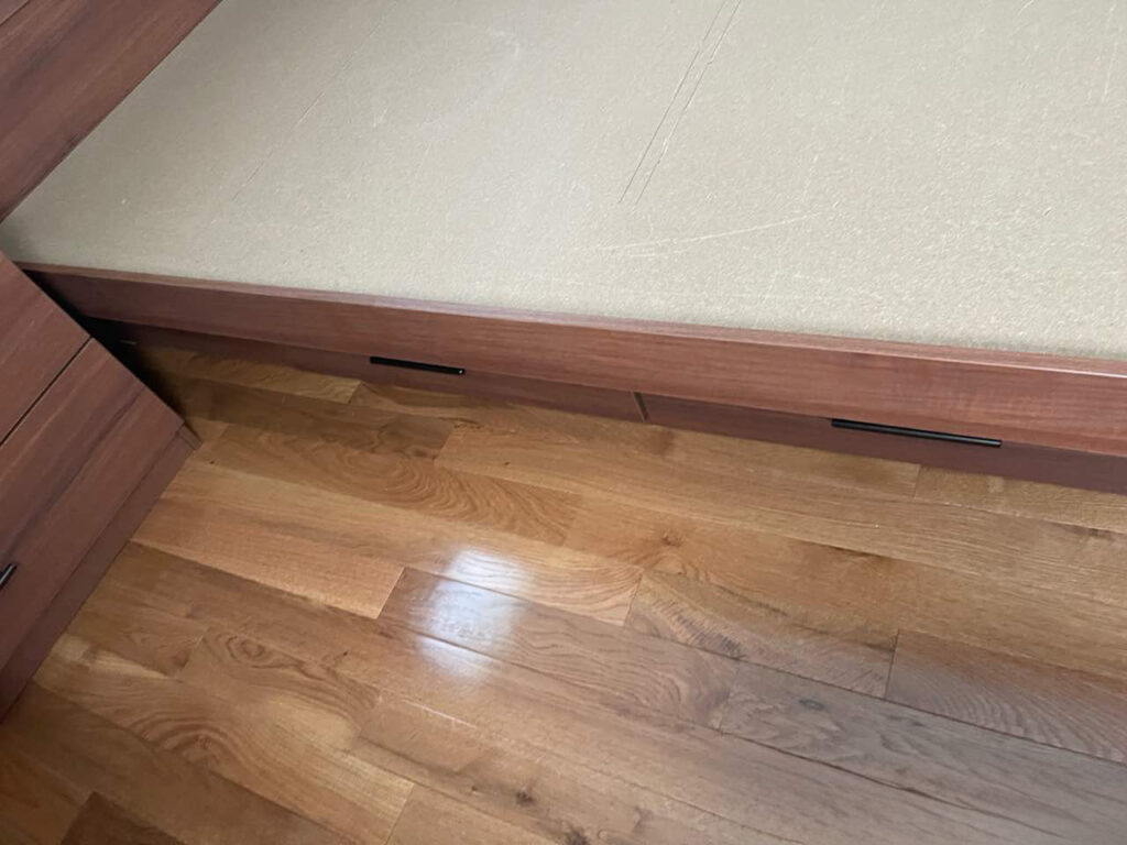 Rico King Size Bedroom Set with Storage Platform in Valley Stream, NY